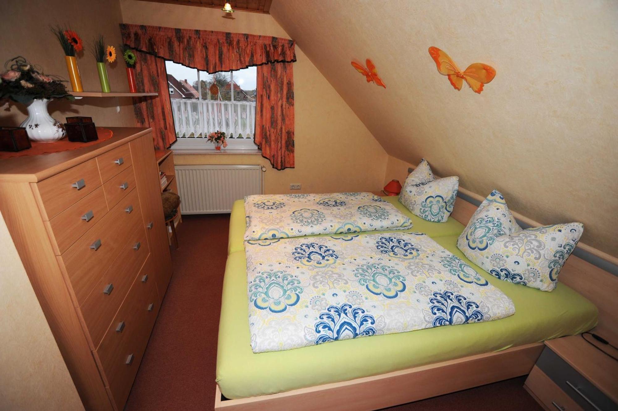 Ferienwohnung Brentano_ 65230 Moormerland Bagian luar foto